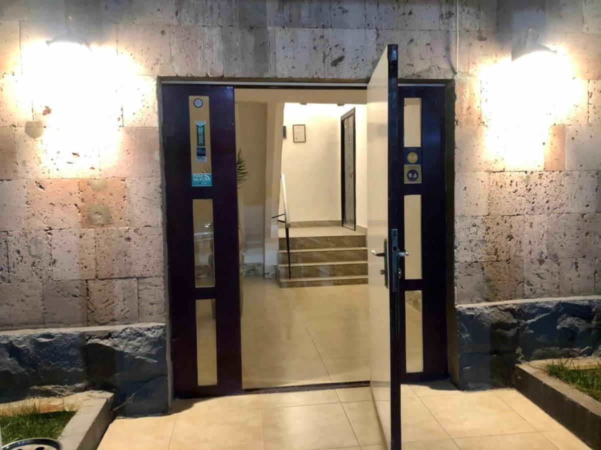 Aparthotel In Alaverdi Eksteriør bilde